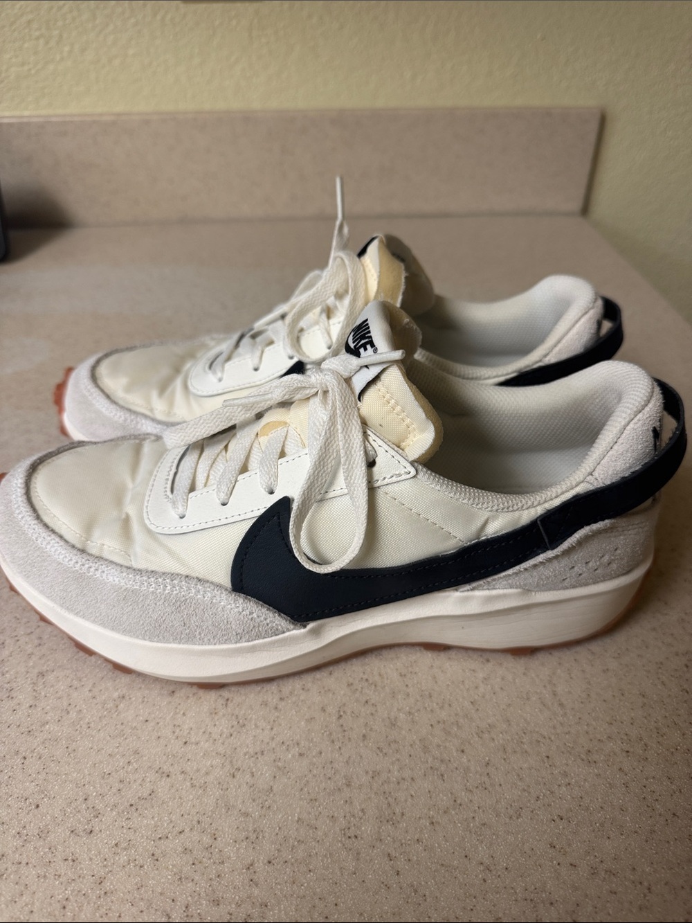 Women’s Nike Debut Waffle sneakers 9.5
